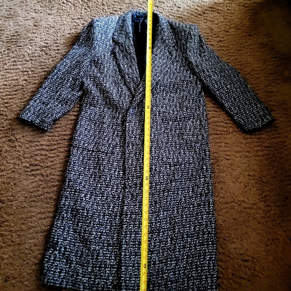 VINTAGE TRENCH COAT - Picture 7 of 16